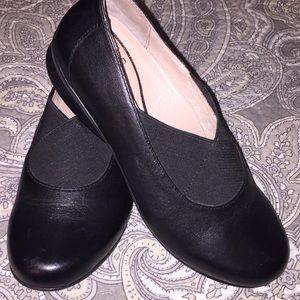 Dansko heeled clog with cross front elastic